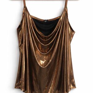 Torrid Liquid Gold Top Size 5 ✨🌟 Metallic Shimmer Pullover